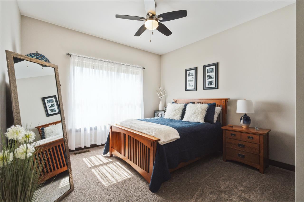 3220 Artesian Road Marion, IA 52302 - Photo 6 of 9 Gallery Image 6