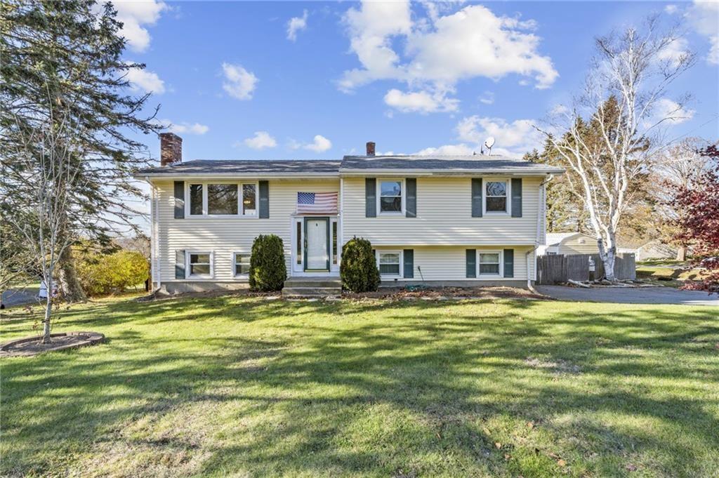 16 Pocahontas Drive, Middletown, RI 02842 Compass