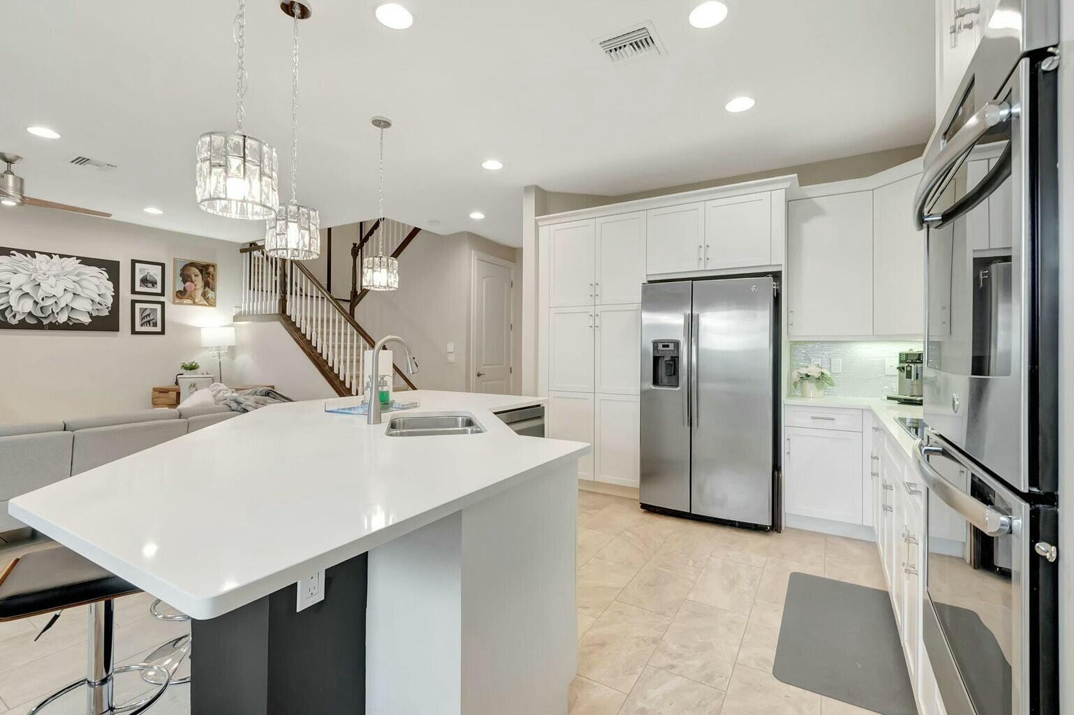 10210 Akenside Drive Boca Raton, FL 33428 - Photo 11 of 40 tempImageo2bTn5