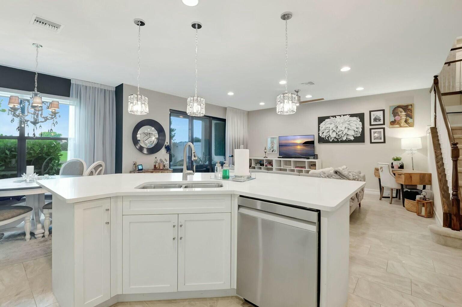 10210 Akenside Drive Boca Raton, FL 33428 - Photo 13 of 40 tempImage39RNwf
