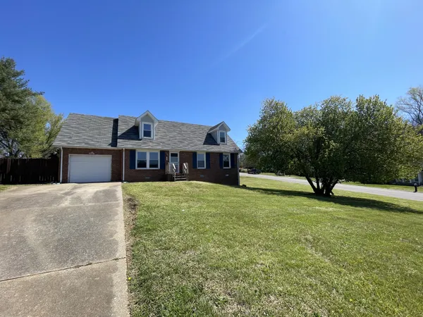 $1,800 | 2301 Sherwood Hills Court, Clarksville, TN 37042