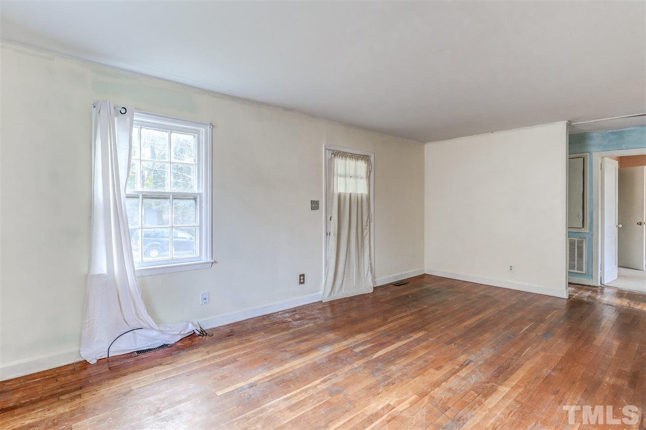 1729 Dallas Street Raleigh, NC 27610 - Photo 5 of 21
