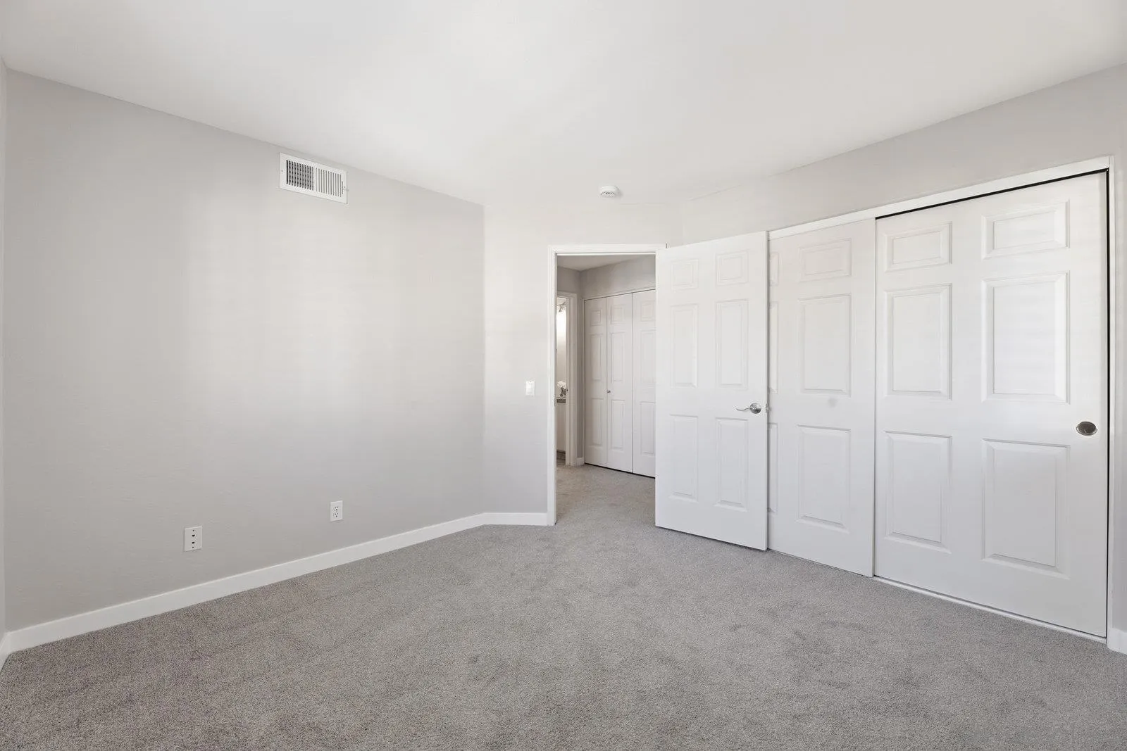 11908 Tivoli Park Row, Unit 7 San Diego, CA 92128 - Photo 25 of 34 a view of an empty room
