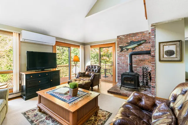 $490,000 | 26 Barn Owl Overlook, Unit 26, Grantham, NH 03753