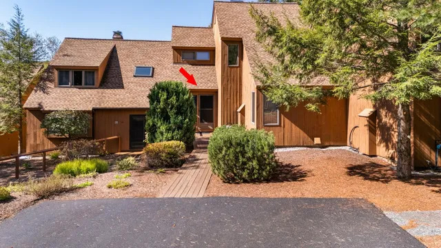 $490,000 | 26 Barn Owl Overlook, Unit 26, Grantham, NH 03753