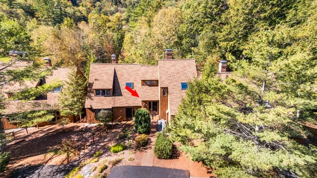 $490,000 | 26 Barn Owl Overlook, Unit 26, Grantham, NH 03753