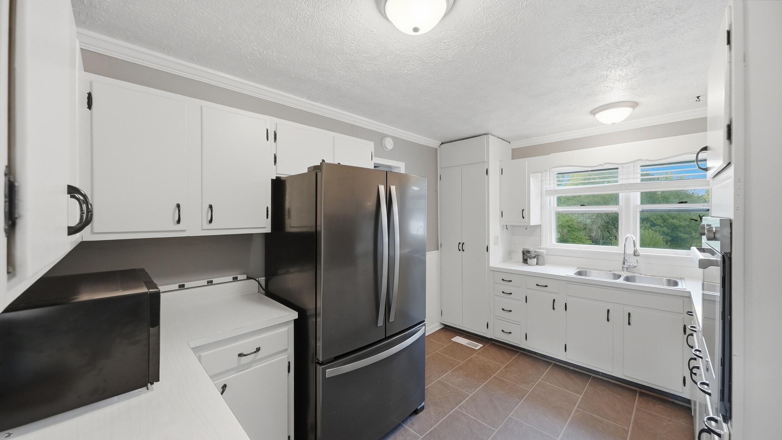 1411 Hickory Valley Road Chattanooga, TN 37421 - Photo 13 of 27 4_hickory_valley_missing_photos_001 (3)
