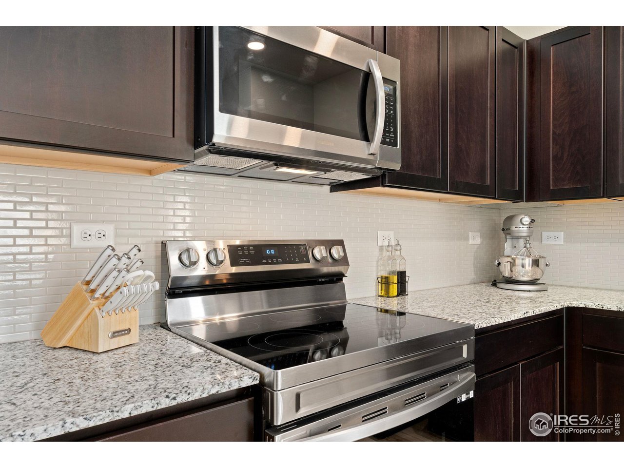 6721 4th St Road, Unit 1 Greeley, CO 80634 - Photo 8 of 18 Stainless steel appliances