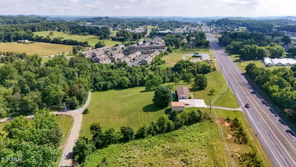 $954,000 | 6089 Bristol Highway, Piney Flats, TN 37686
