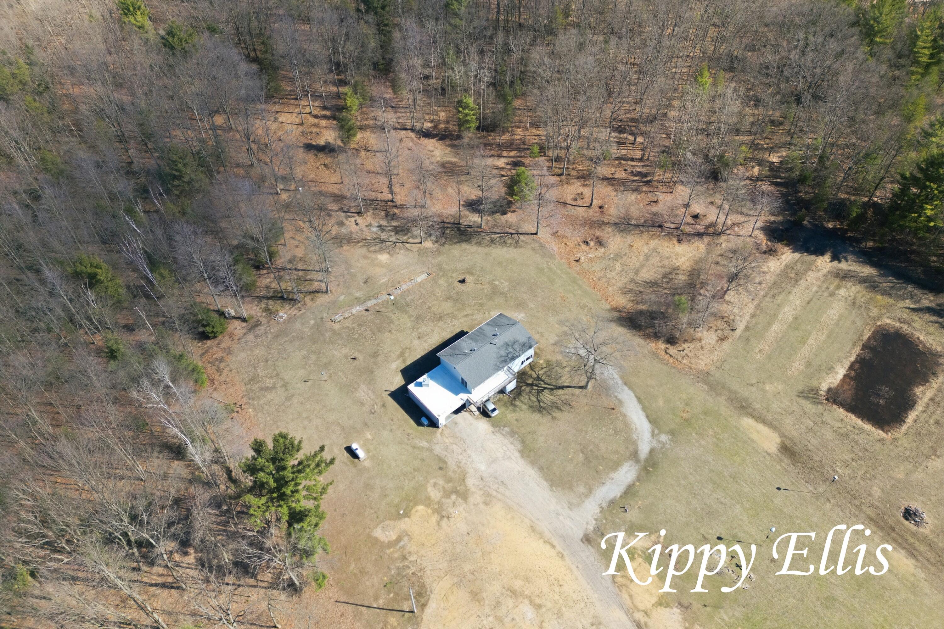2860 Fenner Road Muskegon, MI 49445 - Photo 2 of 24 DJI_0945
