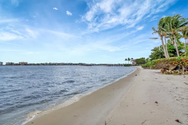 $115,000 | 1516 South Lakeside Drive, Unit 307, Lake Worth Beach, FL 33460