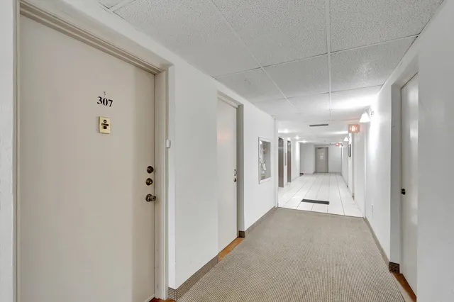 $115,000 | 1516 South Lakeside Drive, Unit 307, Lake Worth Beach, FL 33460