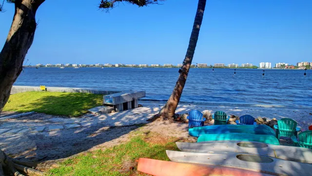 $115,000 | 1516 South Lakeside Drive, Unit 307, Lake Worth Beach, FL 33460