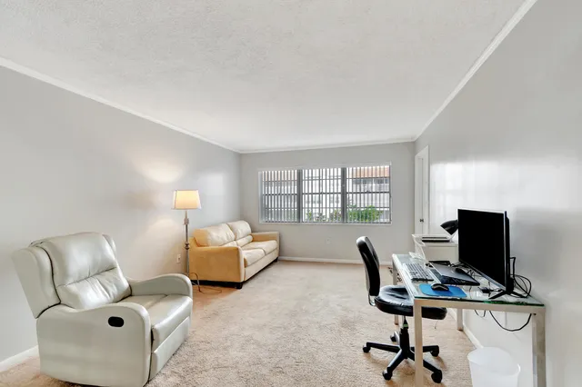 $115,000 | 1516 South Lakeside Drive, Unit 307, Lake Worth Beach, FL 33460