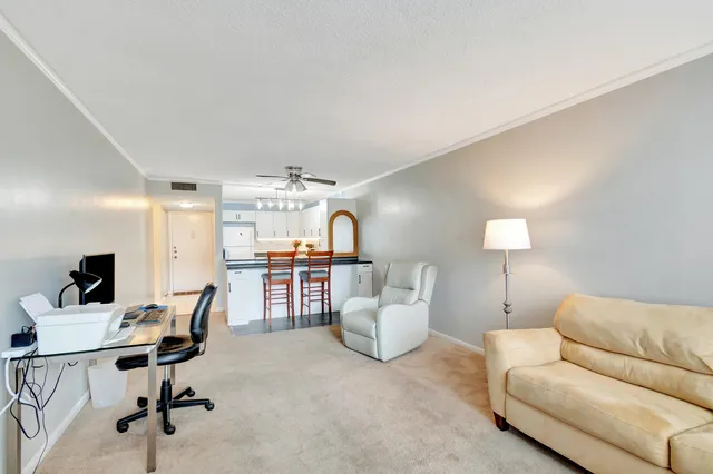 $115,000 | 1516 South Lakeside Drive, Unit 307, Lake Worth Beach, FL 33460