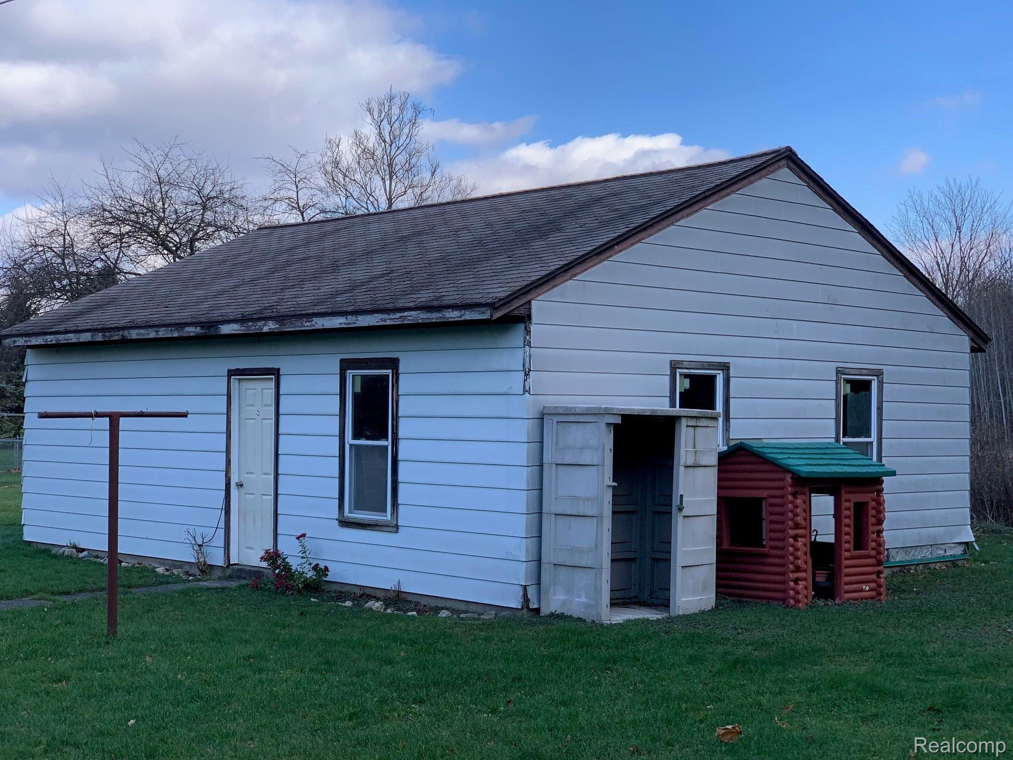 1235 Baldwin Road Lapeer, MI 48446 - Photo 17 of 29 IMG_5874.jpg