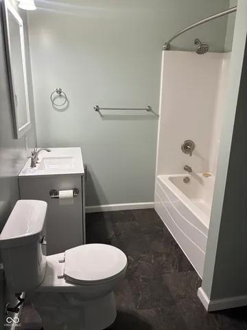 $174,900 | 402 West Maple Street, Cayuga, IN 47928