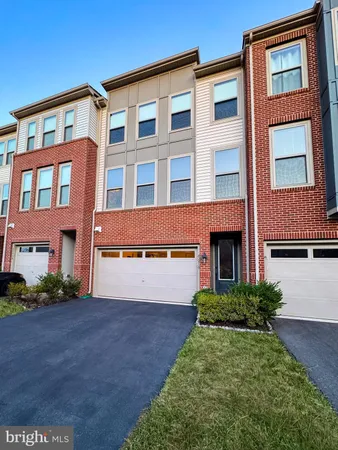 $750,000 | 42410 Dogwood Glen Square, Sterling, VA 20166