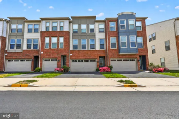 $750,000 | 42410 Dogwood Glen Square, Sterling, VA 20166