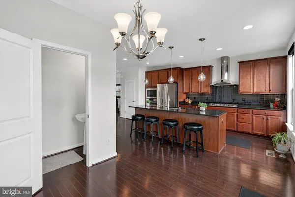 $750,000 | 42410 Dogwood Glen Square, Sterling, VA 20166