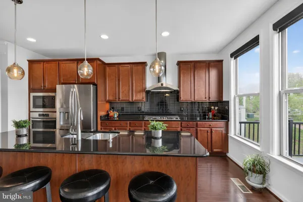 $750,000 | 42410 Dogwood Glen Square, Sterling, VA 20166