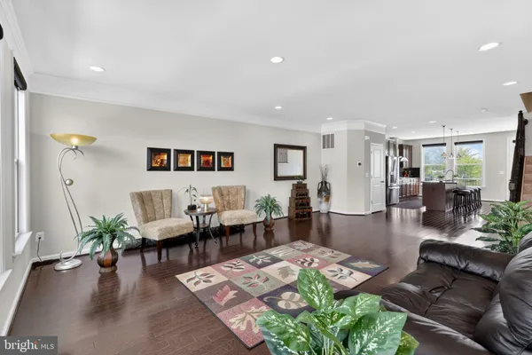 $750,000 | 42410 Dogwood Glen Square, Sterling, VA 20166