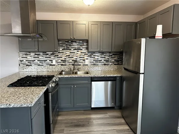 $1,850 | 3915 Calle Tereon, Las Vegas, NV 89103