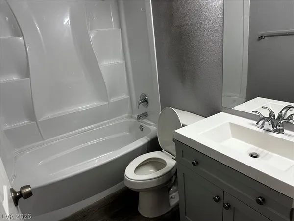 $1,850 | 3915 Calle Tereon, Las Vegas, NV 89103
