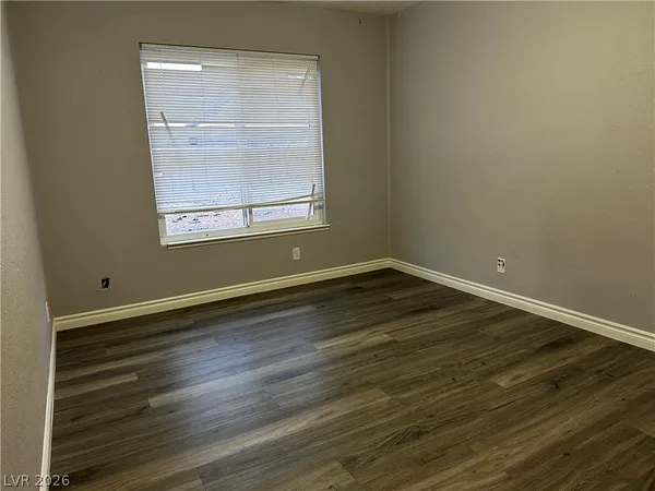 $1,850 | 3915 Calle Tereon, Las Vegas, NV 89103