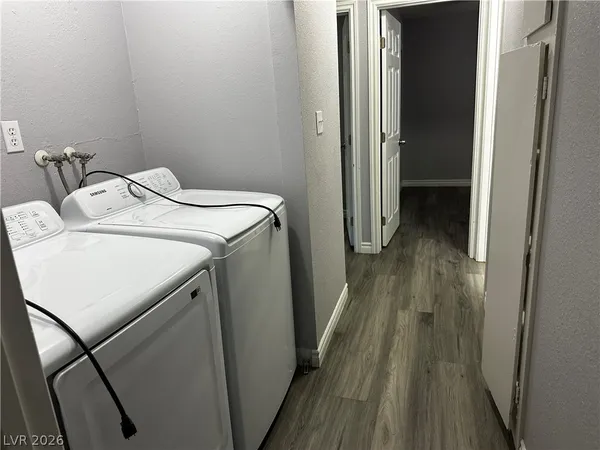 $1,850 | 3915 Calle Tereon, Las Vegas, NV 89103