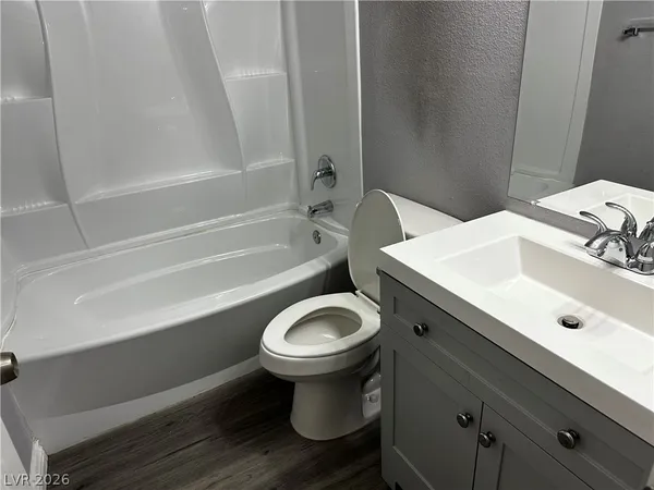 $1,850 | 3915 Calle Tereon, Las Vegas, NV 89103