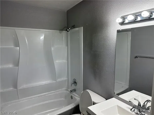 $1,850 | 3915 Calle Tereon, Las Vegas, NV 89103