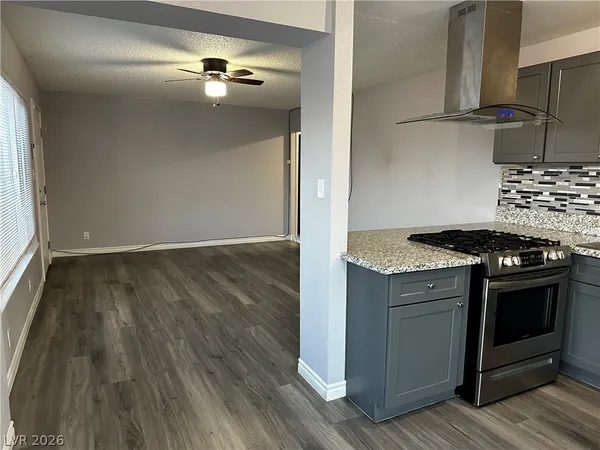 $1,850 | 3915 Calle Tereon, Las Vegas, NV 89103
