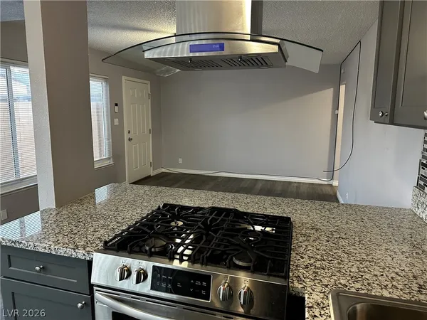 $1,850 | 3915 Calle Tereon, Las Vegas, NV 89103