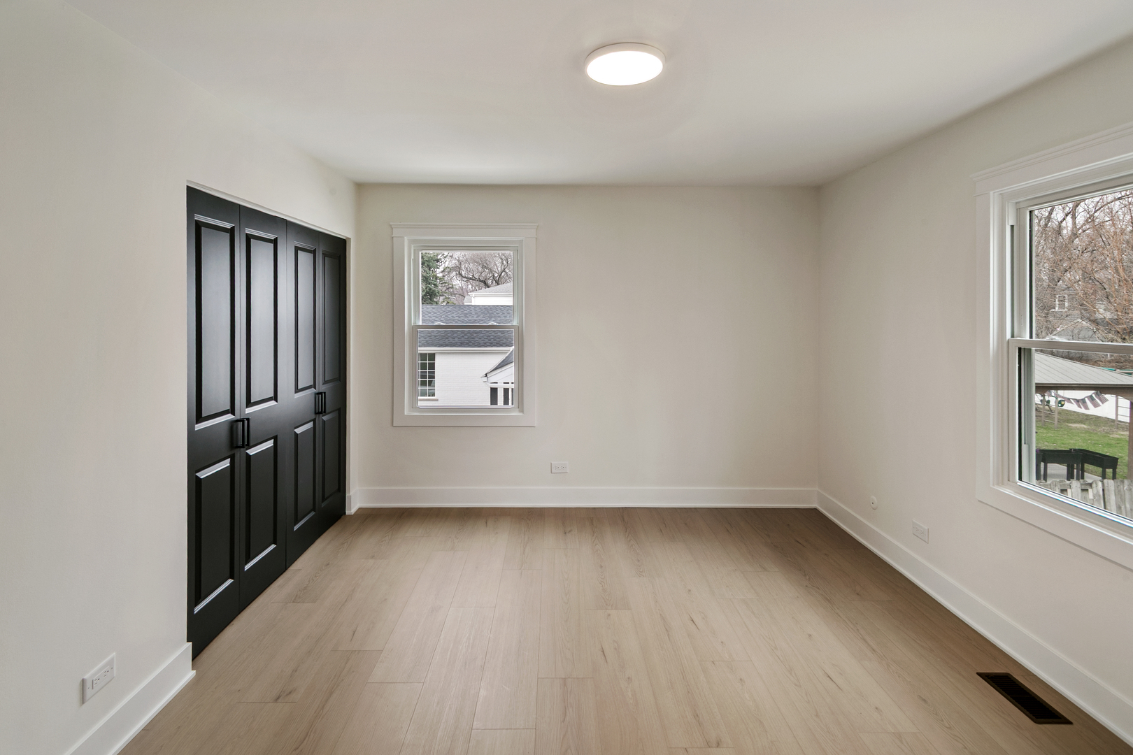 212 South River Road Naperville, IL 60540 - Photo 15 of 27