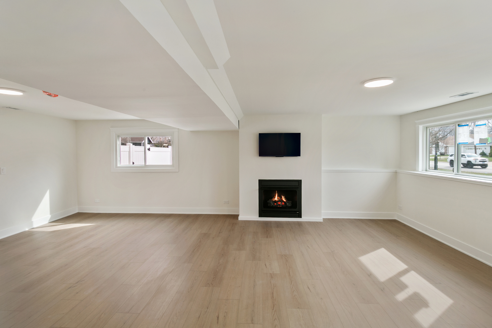 212 South River Road Naperville, IL 60540 - Photo 19 of 27