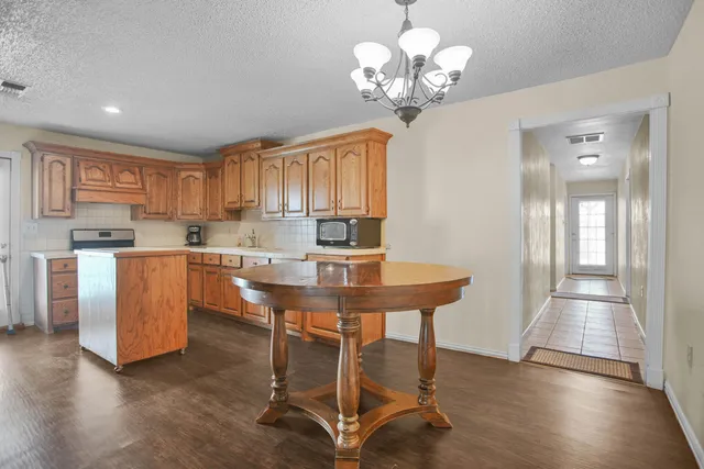 $147,000 | 906 North 3rd Street, Brownfield, TX 79316