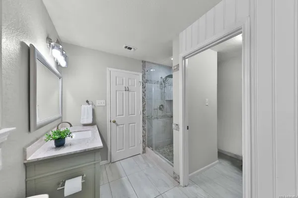 $315,000 | 10018 Amberg Path, Helotes, TX 78023