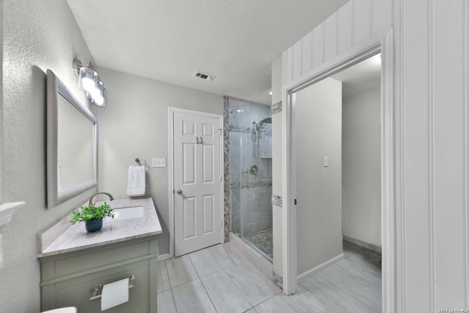 10018 Amberg Path Helotes, TX 78023 - Photo 28 of 44