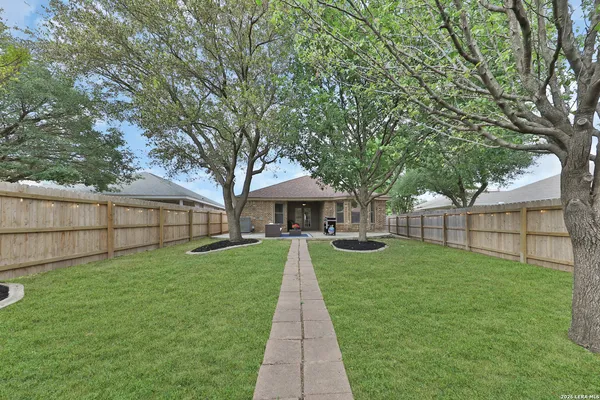 $315,000 | 10018 Amberg Path, Helotes, TX 78023