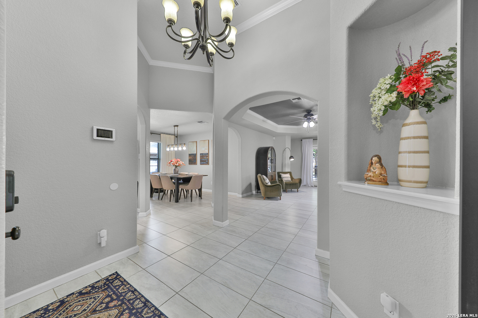 10018 Amberg Path Helotes, TX 78023 - Photo 5 of 44