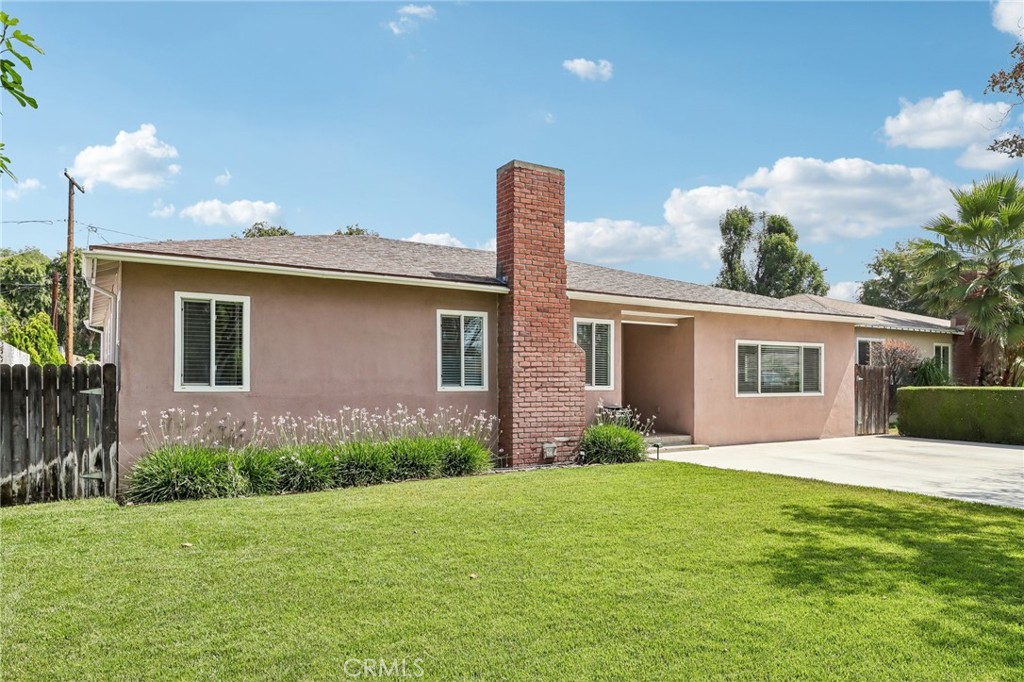 4593 Gardena Drive Riverside, CA 92506 - Photo 3 of 40
