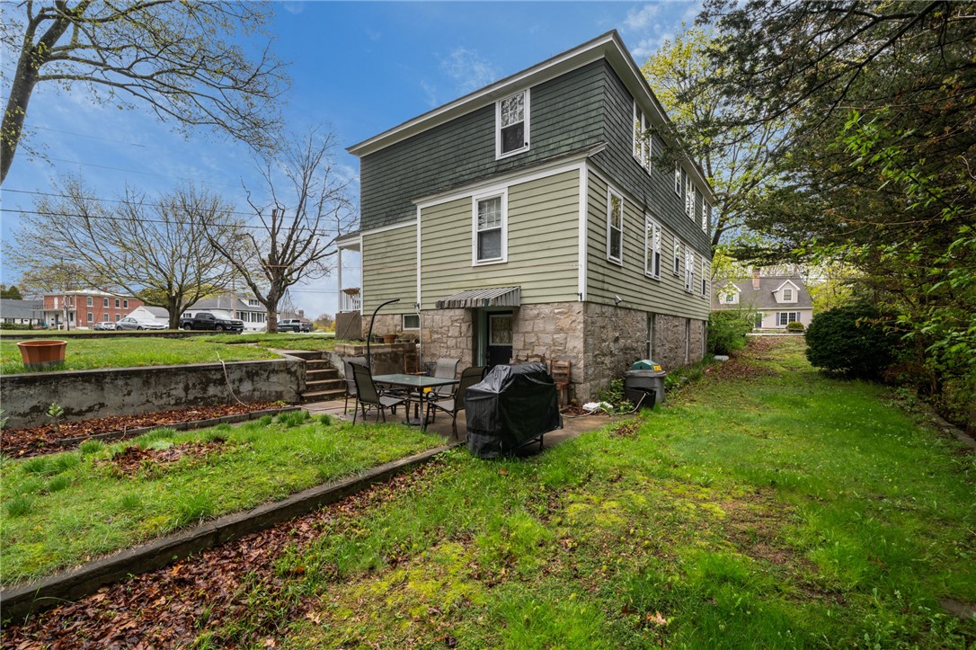 8 Perkins Avenue Westerly, RI 02891 - Photo 8 of 47