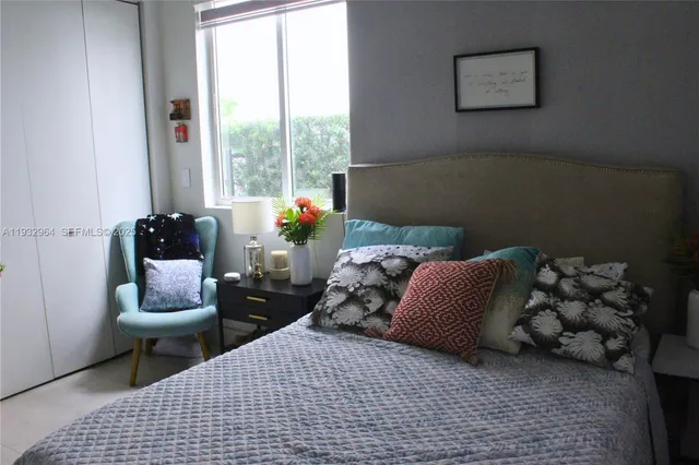 $1,599,900 | 10109 Northwest 76th Terrace, Doral, FL 33178