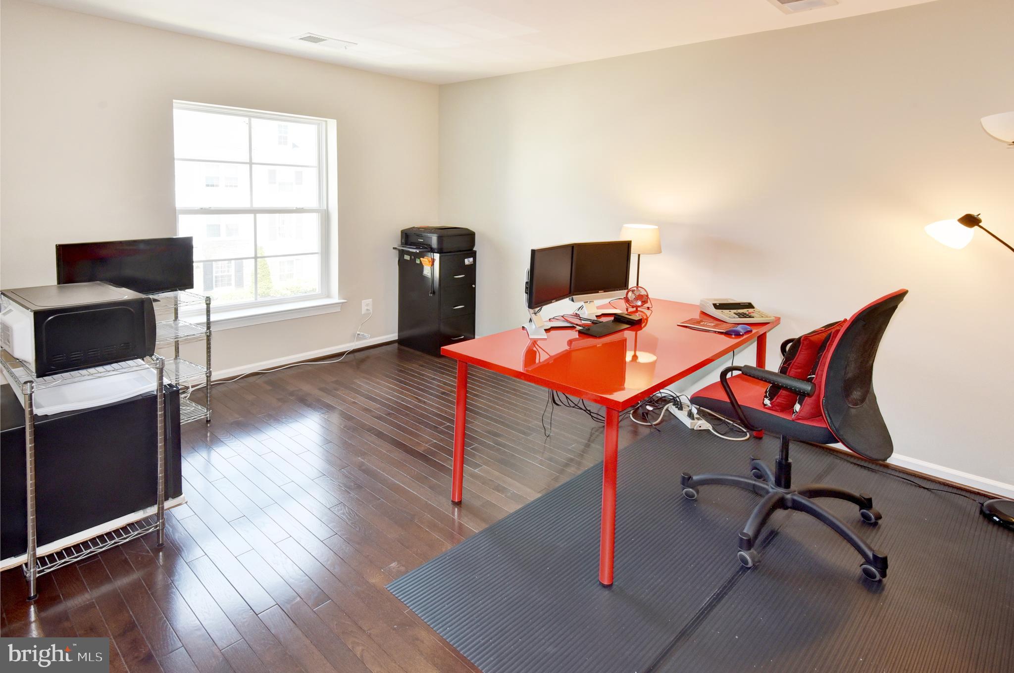7477 Riding Meadow Way Manassas, VA 20111 - Photo 22 of 28 2nd Master bedroom (being used as an office)
