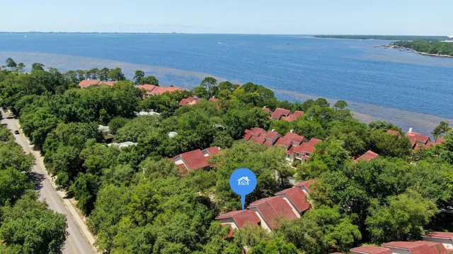 $2,800 | 87 Marina Cove Drive, Niceville, FL 32578