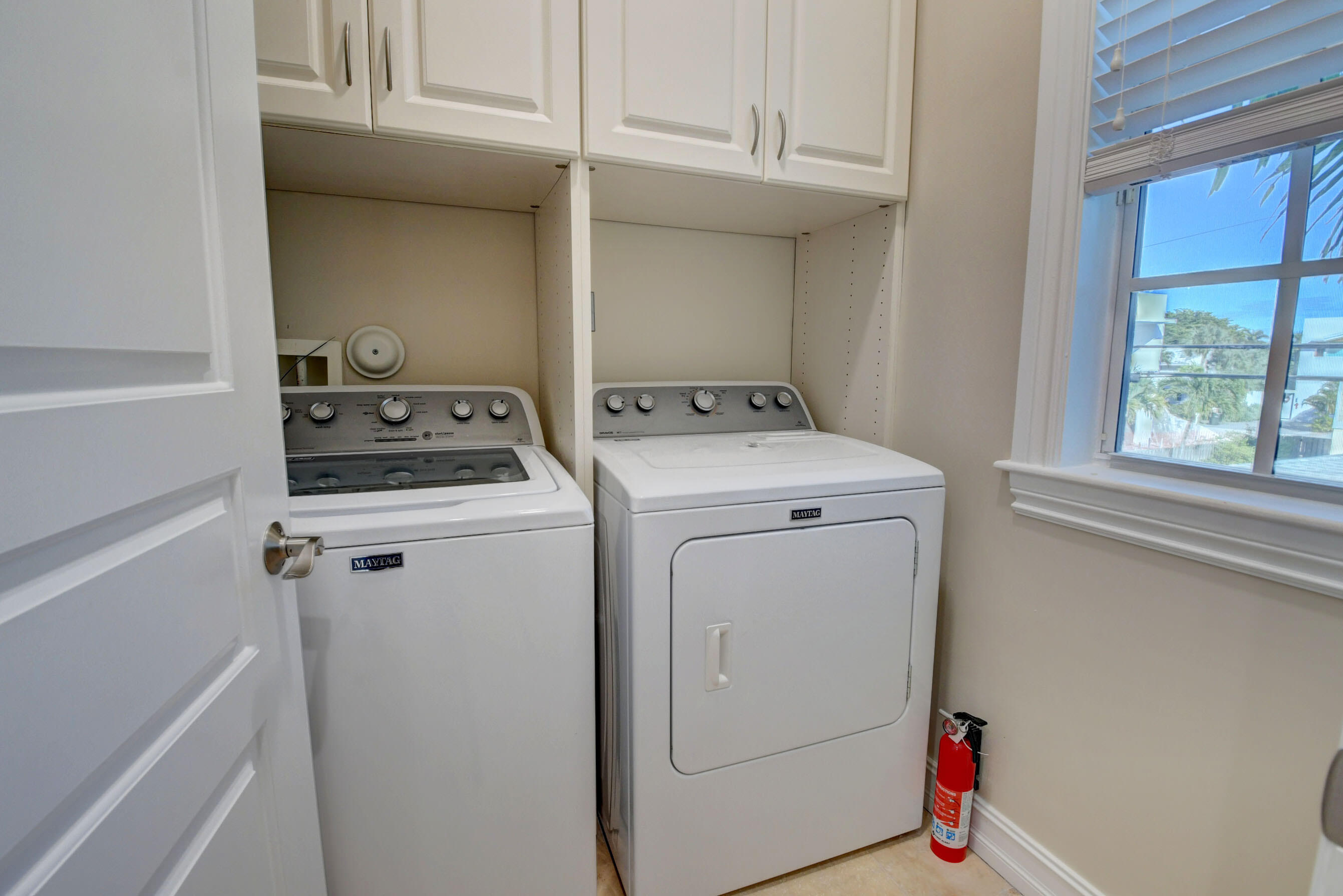 618 Renaissance Way Delray Beach, FL 33483 - Photo 23 of 27 Renaissance Pic Wash Room