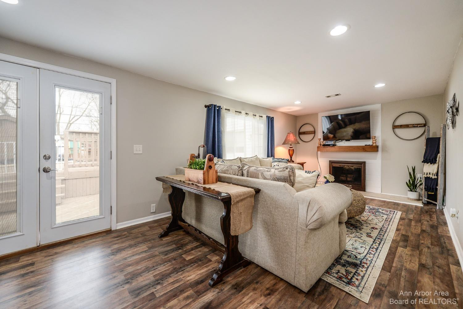 9074 Sheldon Road Plymouth, MI 48170 - Photo 5 of 36 Photo 5