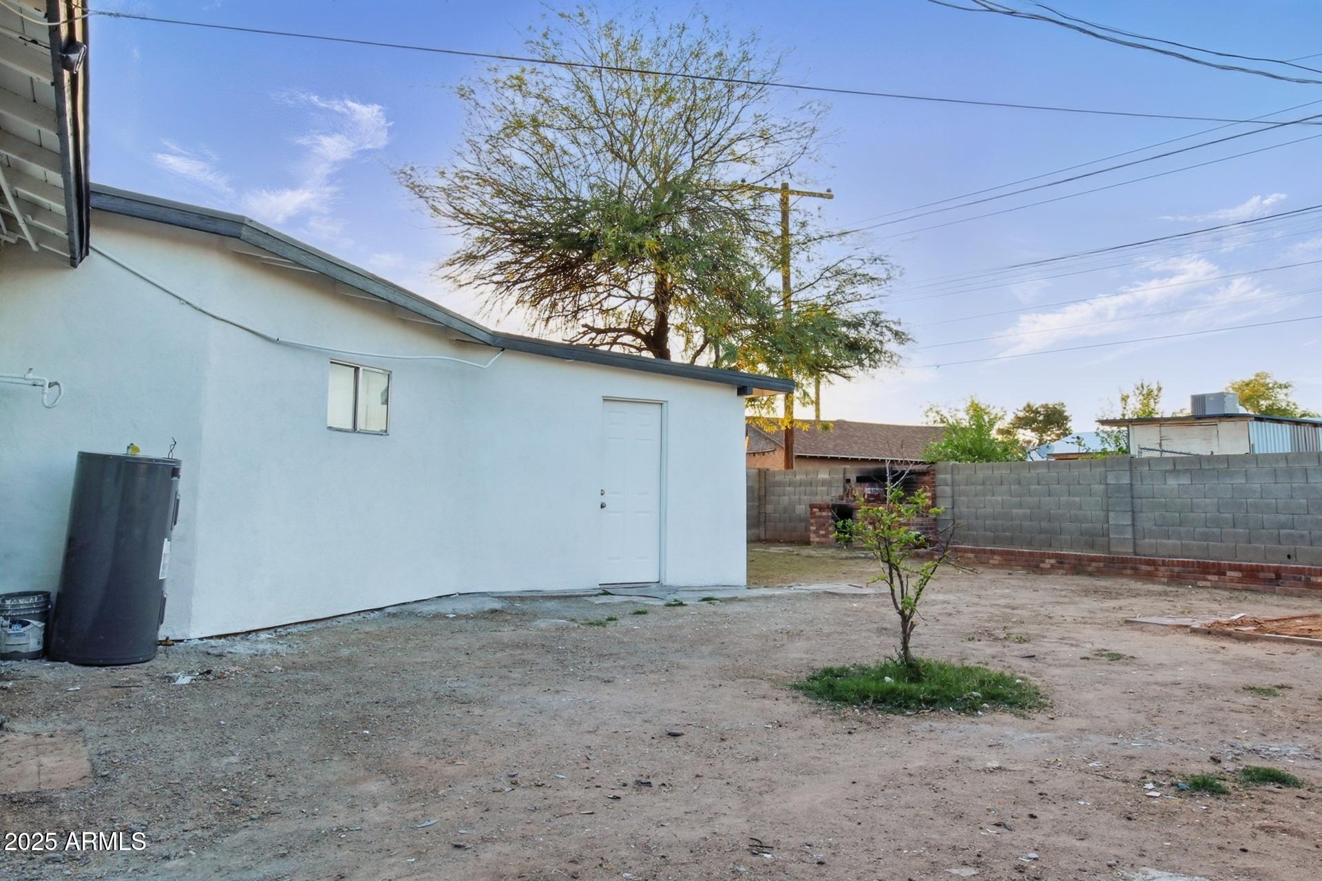 4002 West Alta Vista Road Phoenix, AZ 85041 - Photo 11 of 14 IMG_2597