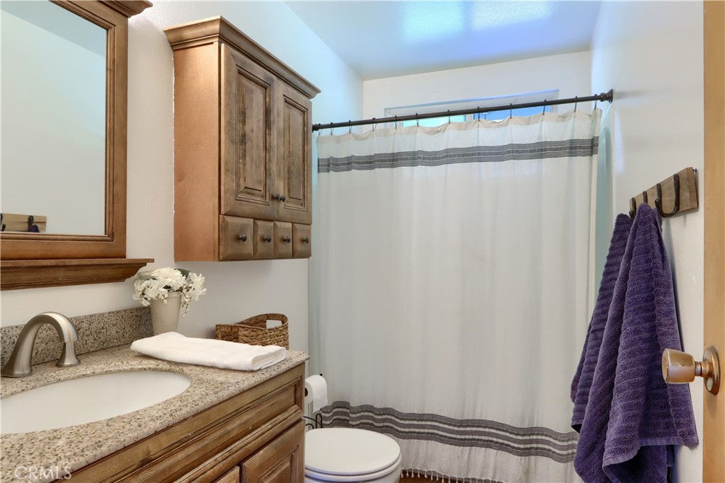 5191 Darrah Road Mariposa, CA 95338 - Photo 17 of 33 Bath 1